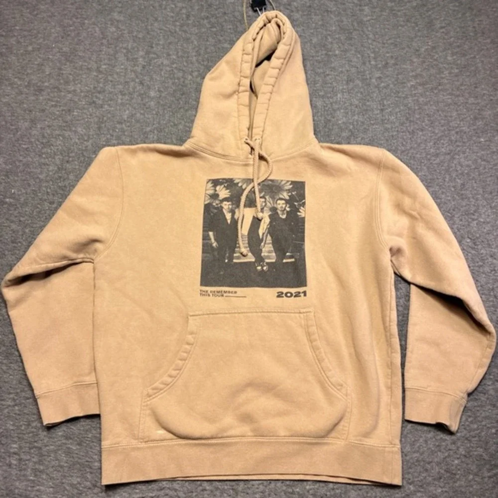 Jonas Brothers The Remember This Tour 2021 Hoodie Mens Large Tan Concert Graphic